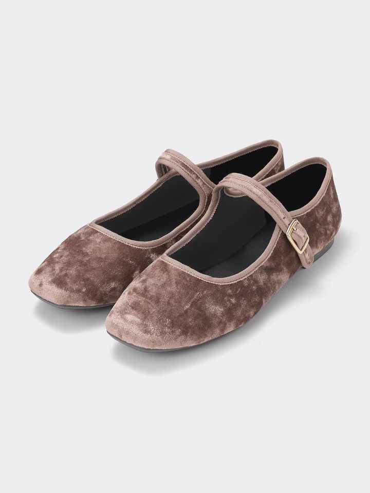 画像1: 出典：GU