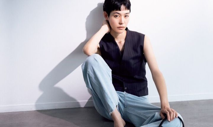 肌見せ 腕を出したコーディネイト