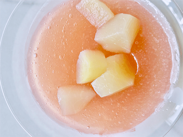 とろける桃杏仁 中身