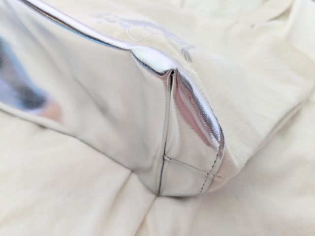 リトルミイトートバッグの底