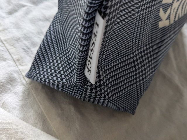 グレンチェック柄のトートタグ