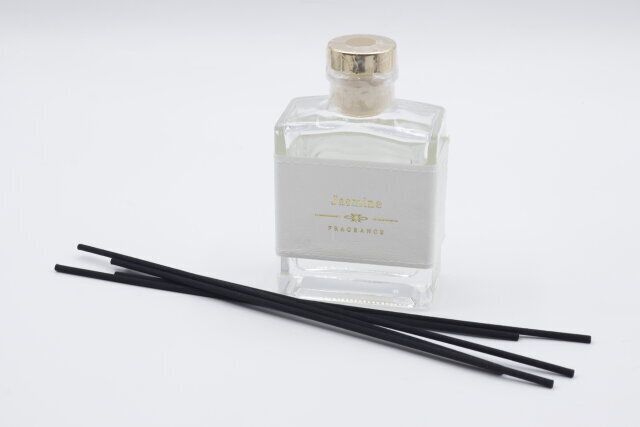 ダイソー アロマディフューザー ジャスミン