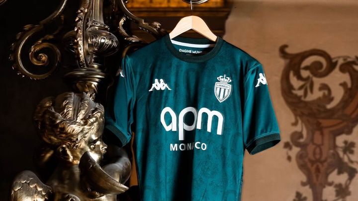 南野拓実のモナコ、新アウェイユニフォームは「モナコの宮殿」をデザイン！美グラフィックが絶賛される