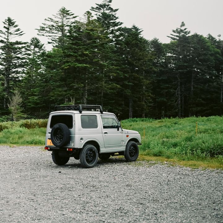 〈スズキ〉 ジムニー JA22W