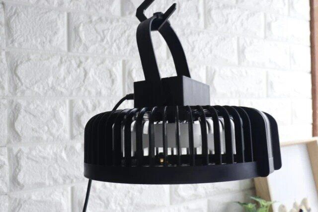 ダイソー LEDライトファン（吊り下げフック付） シーリング風