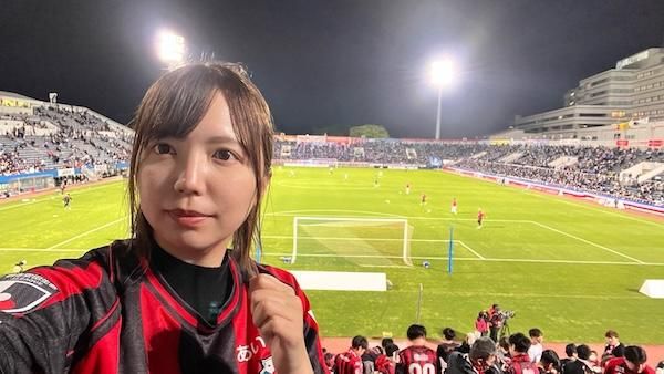 なぜゴール裏で？コンサドーレ札幌・女神サポの「応援スタイル」とは