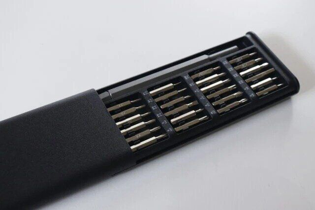 ダイソー 24IN1ドライバーセット（ケース付） セット内容