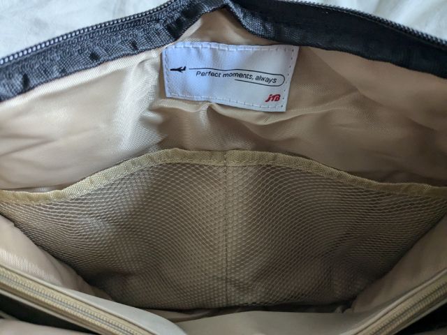 メッシュポケット