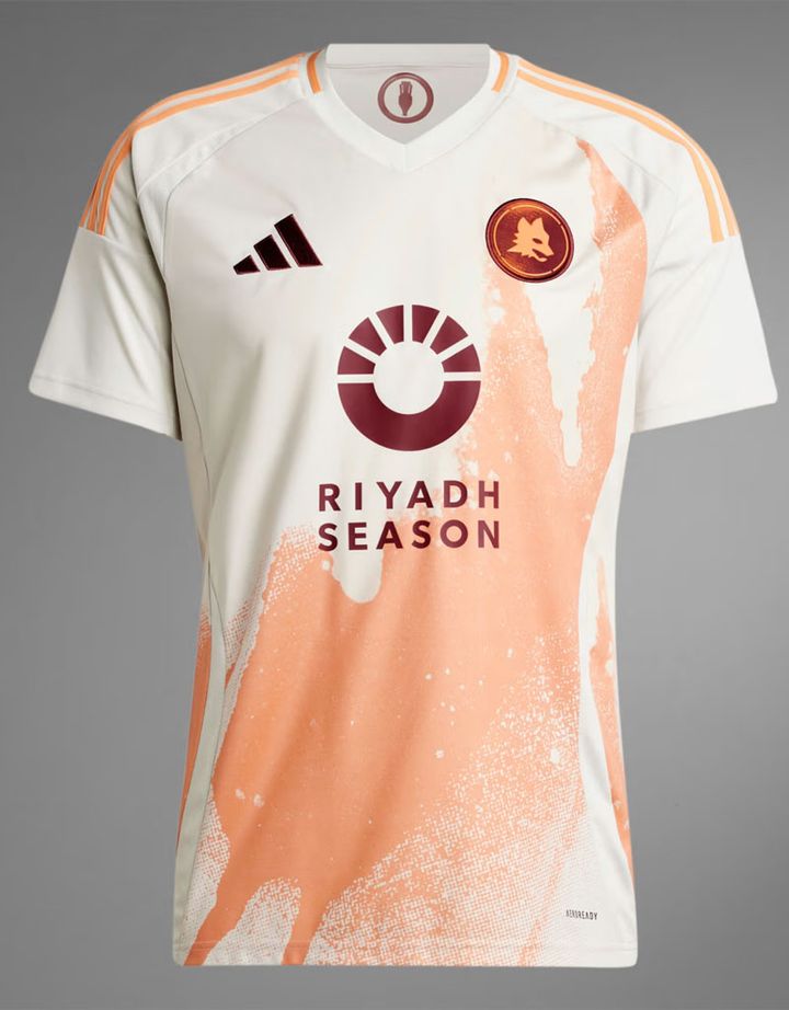 名門ローマ、2つの新ユニフォームが登場！優雅なホームは「昔のシーズンチケット」の色が復活