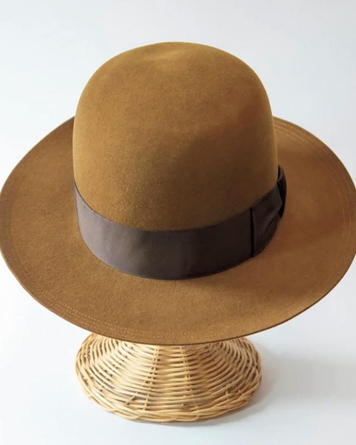 〈ヘッズ〉の「スウィンギング ハット