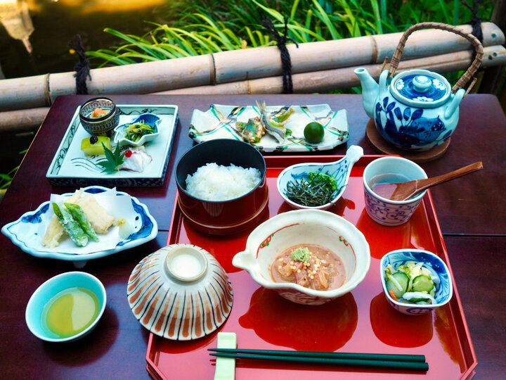 夏限定のかき氷も♪ 葉山に佇む文化財の日本料理店「日影茶屋」でちょっぴり贅沢なランチを