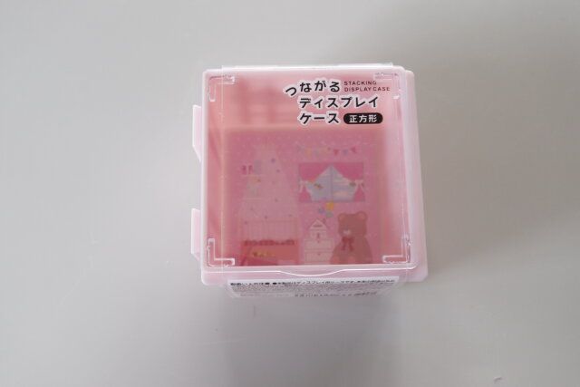 セリア つながるディスプレイケース正方形チアフル