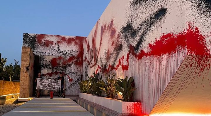 メッシの17億円別荘、富裕層批判の環境活動家が破壊行為…「金持ちを食い尽くせ」