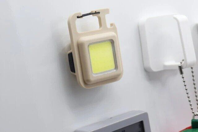 ダイソー 充電式COBライト ベージュ マグネット