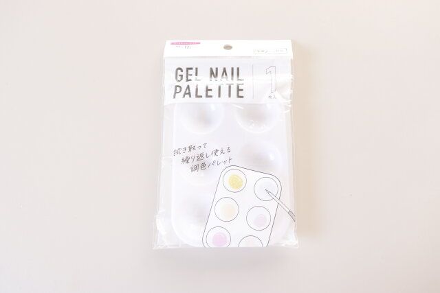 セリア ジェルネイルパレット 6マス パッケージ