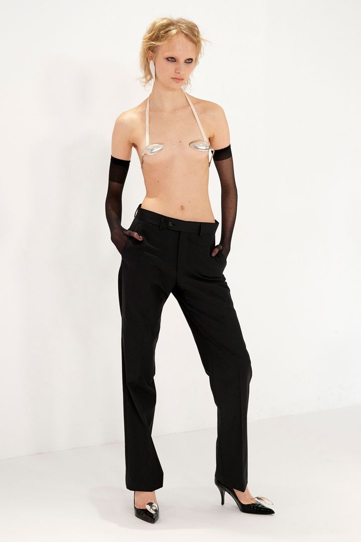 ホダコヴァ 2023-24年秋冬コレクションより。