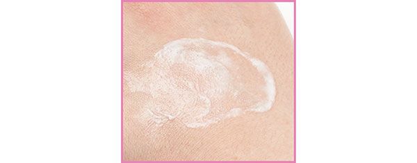 スクラブボディウォッシュ使用 肌にのばすと