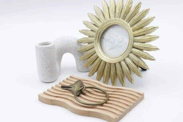 ダイソー 木製インテリアトレー ウェーブ