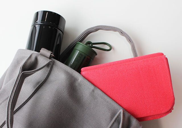 キャンドゥ 折りたたみレジャーマット 収納時