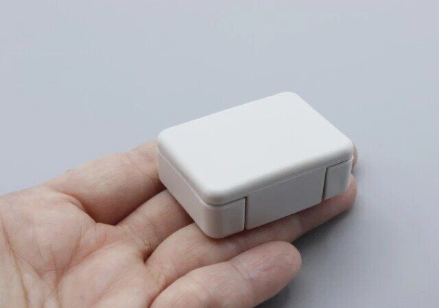 セリア クッション付きアクセサリーケースミニ