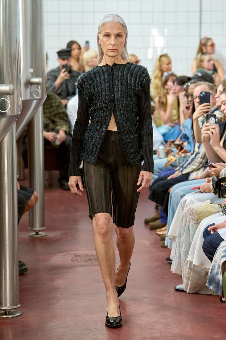 A. ローグハーブ 2025年春夏コレクションより。