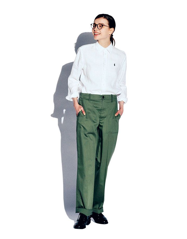 レディースシャツの種類とコーデ例11を紹介。シルエットや柄、素材別にFUDGEが解説