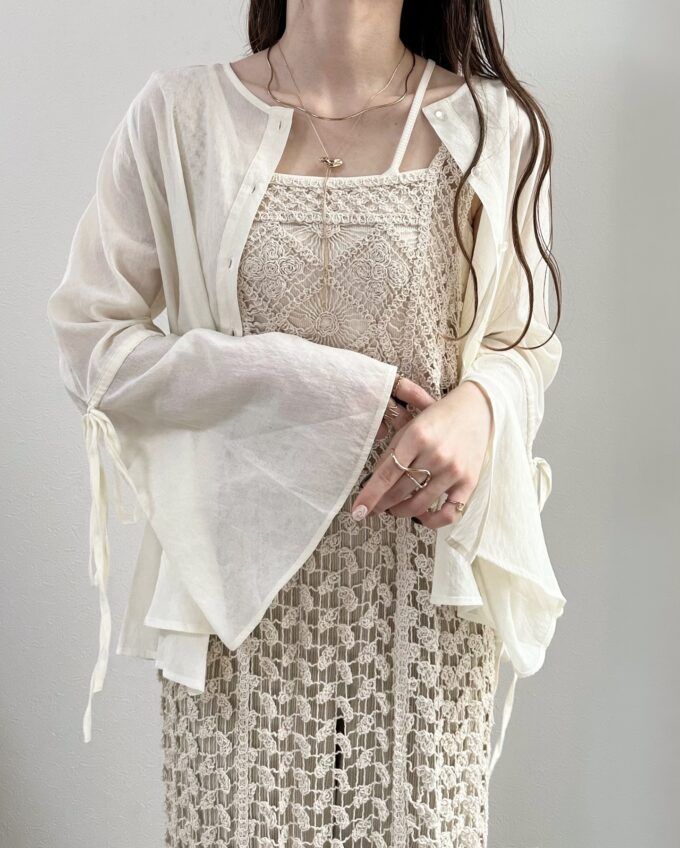 しまむら「袖ワイドブラウス」