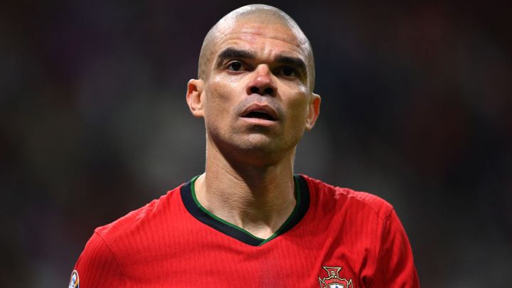 41歳ぺぺが現役引退を発表！24歳で帰化しEURO5度、W杯4度出場の伝説残す