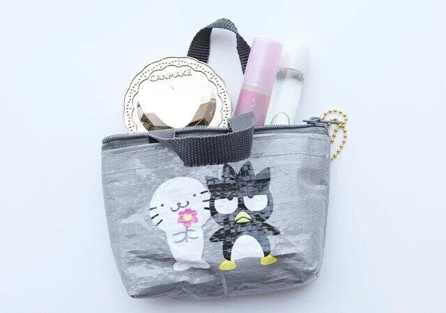 ダイソー マイクロバッグチャーム X／O 黒 使用例 サイズ感