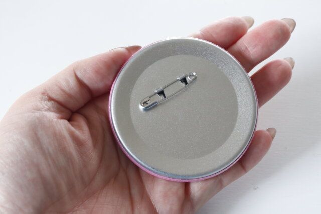 ダイソー 無地缶バッジ