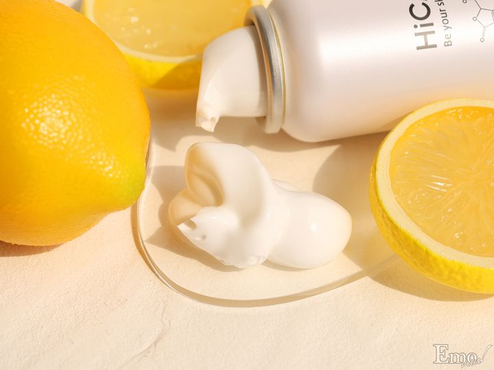 この濃密泡、最高！ビタミンC配合の泡で出てくる高濃度炭酸パックでビタミンチャージできる「HiCA(ヒカ) 炭酸ミルク泡パックC 18000」