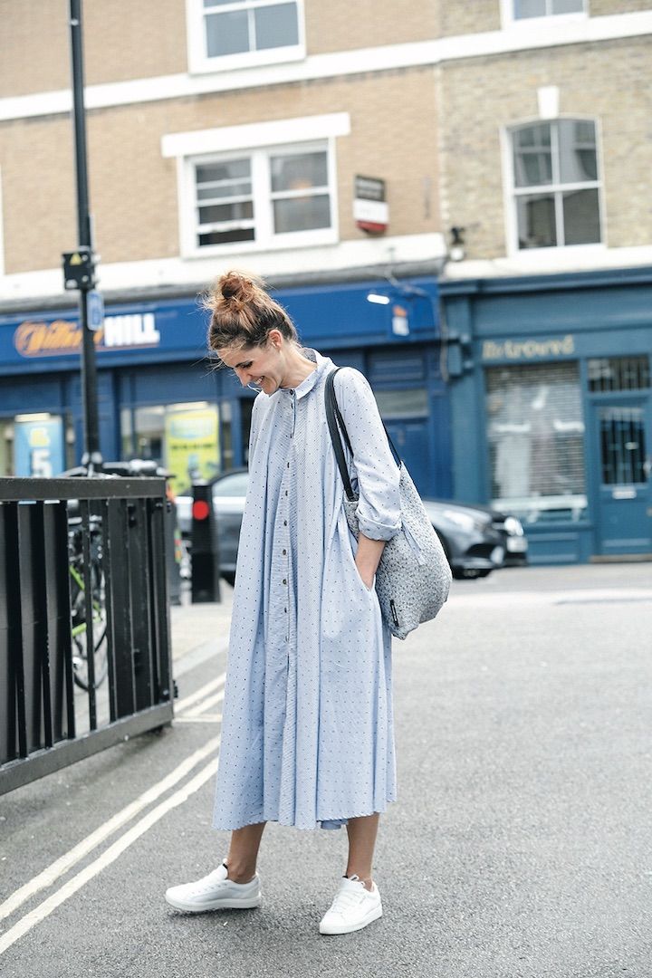 ヘアアレンジも夏らしく！ Aラインのシャツワンピースのコーデ