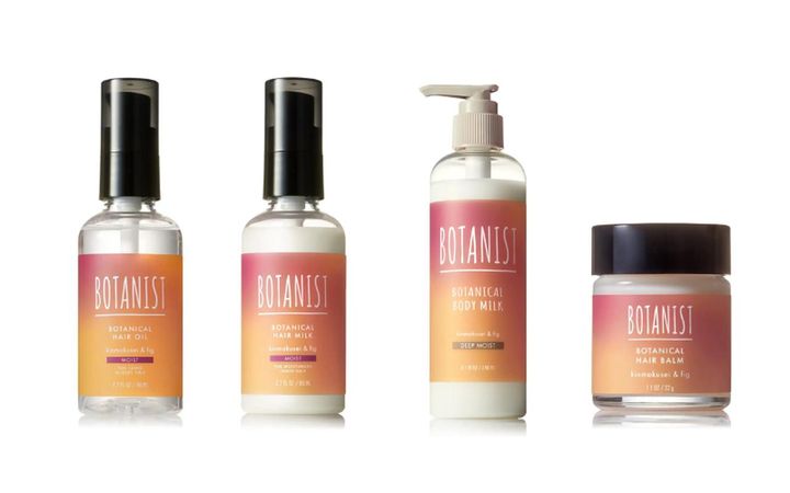 画像: 左からボタニカルヘアオイル モイスト（80mL）￥1,870／ボタニカルヘアミルク モイスト（80mL）￥1,870／ボタニカルボディーミルク ディープモイスト（240mL）￥1,100／ボタニカルヘアバーム （32g）￥1,650