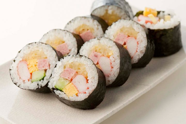 【簡単キンパ】“巻きす”がなくてもラップがあれば大丈夫！