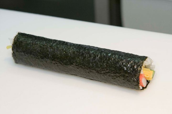 【簡単キンパ】“巻きす”がなくてもラップがあれば大丈夫！