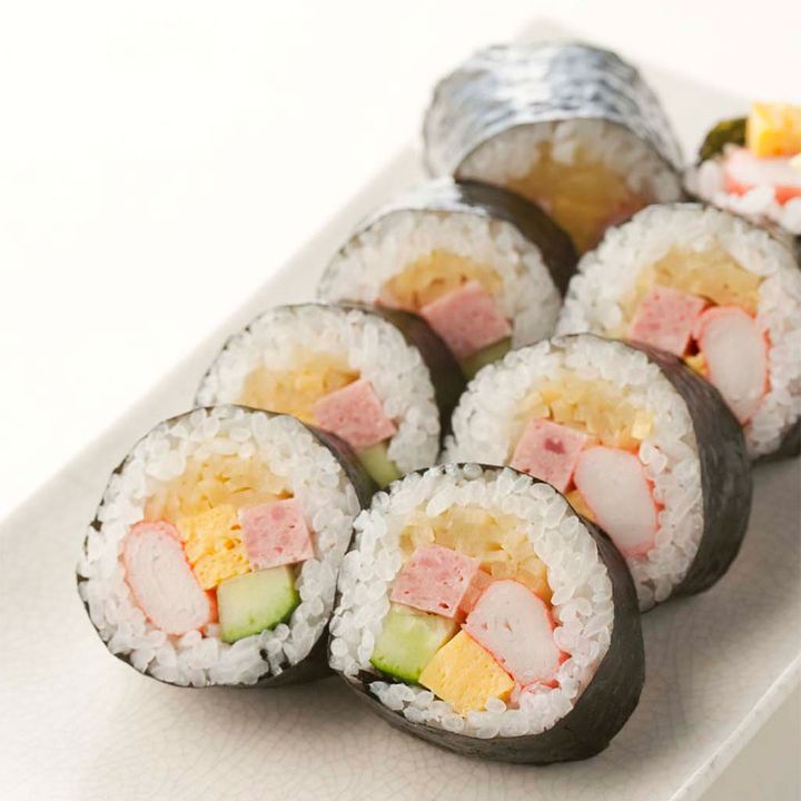 【簡単キンパ】“巻きす”がなくてもラップがあれば大丈夫！