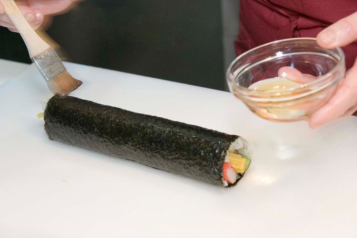 【簡単キンパ】“巻きす”がなくてもラップがあれば大丈夫！