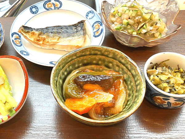 やっこま朝ご飯