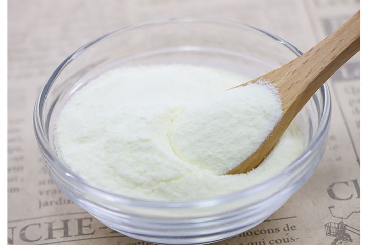 ▲軽量で備蓄しやすいスキムミルク。常備しておくと災害時に重宝します。