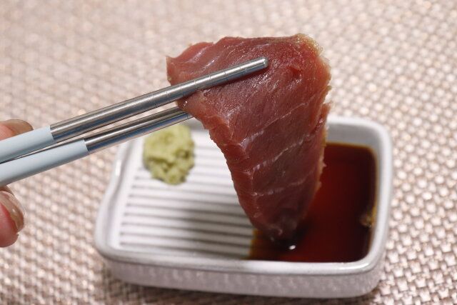 ダイソー 粉引刺身醤油角皿（約9cm×6cm×H2cm） 使用例