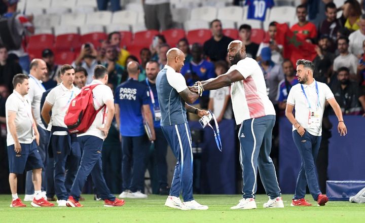 アンリ監督のフランス、パリ五輪銀メダル…柔道覇者リネールが労う 「ありがとう」