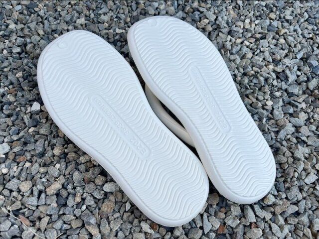 3COINS EVAビーチサンダル 裏 滑り止め仕様