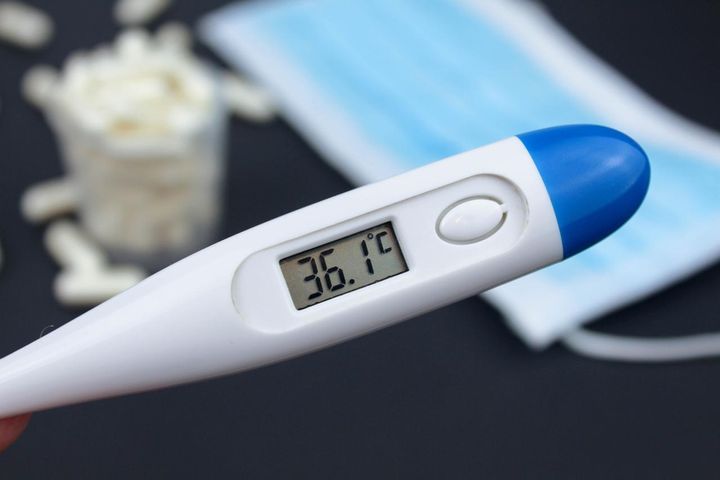 画像: 平熱なのに【体調不良アピール】してくる夫 → 今度は妻が体調を崩すと「最低な言葉」をかけてきて！？