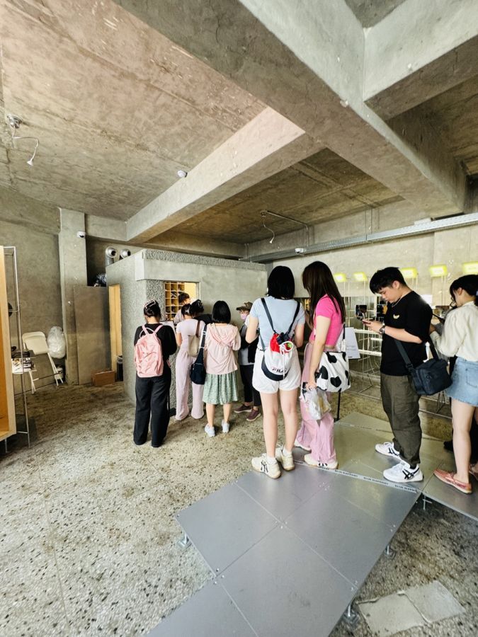 並んで入るほどの人気！