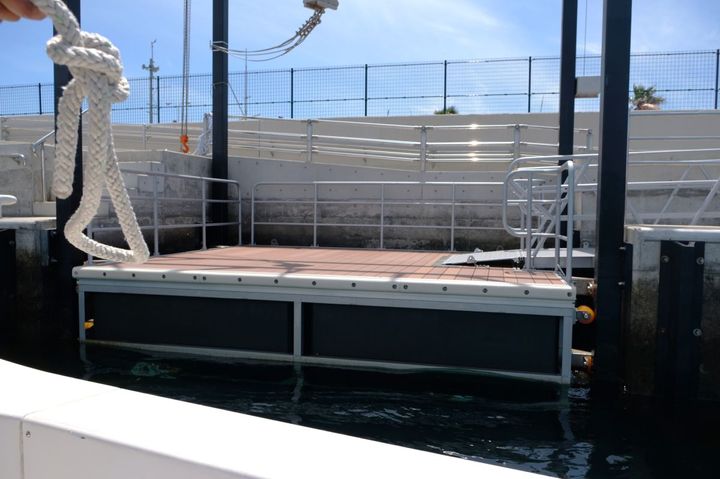 海上タクシーの目的地／出発地SHONAN江の島桟橋