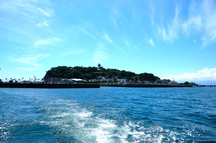 海上から見る葉山・江の島は一味違います