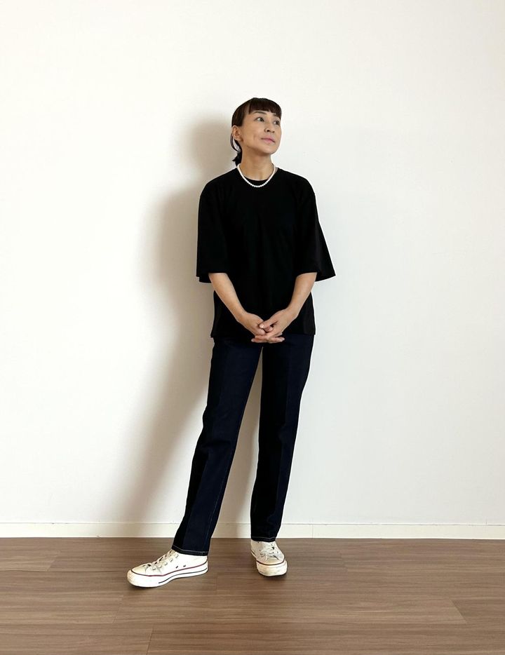 画像1: 【PLST】PLUS STYLEスティックジーンズ¥13,000 サイズ：（通常丈）XXS、XS、S、M、L、XL、XXL （丈長め）XS、S、M、L、XL カラー：ネイビー、グレー、ブルー ※佐藤さんの身長：165㎝ www.plst.com