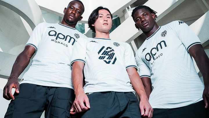 南野拓実が“主役”に！モナコが新サードユニフォームを発表 「新スポンサーロゴ」もお披露目