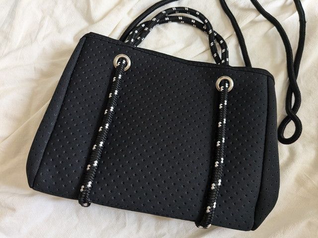 超軽量 3層ショルダーバッグ