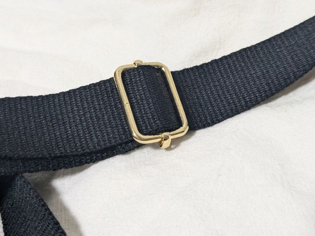 ショルダーストラップ